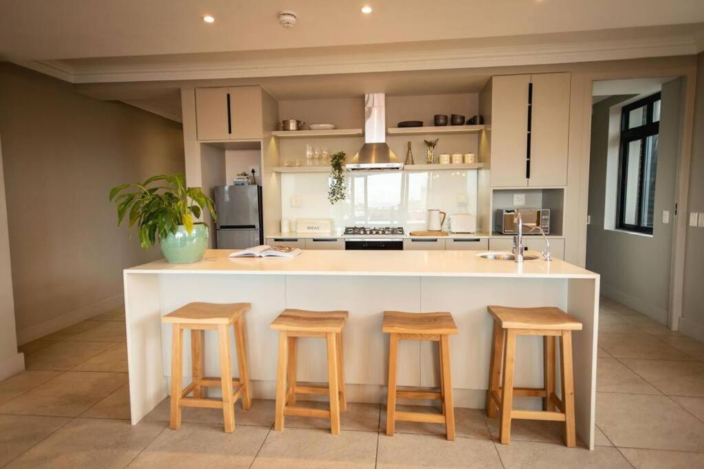 Hermanus Waterfront, Ocean Deluxe - Apartment 2 Εξωτερικό φωτογραφία